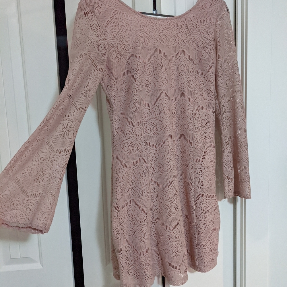 Lace pink dress